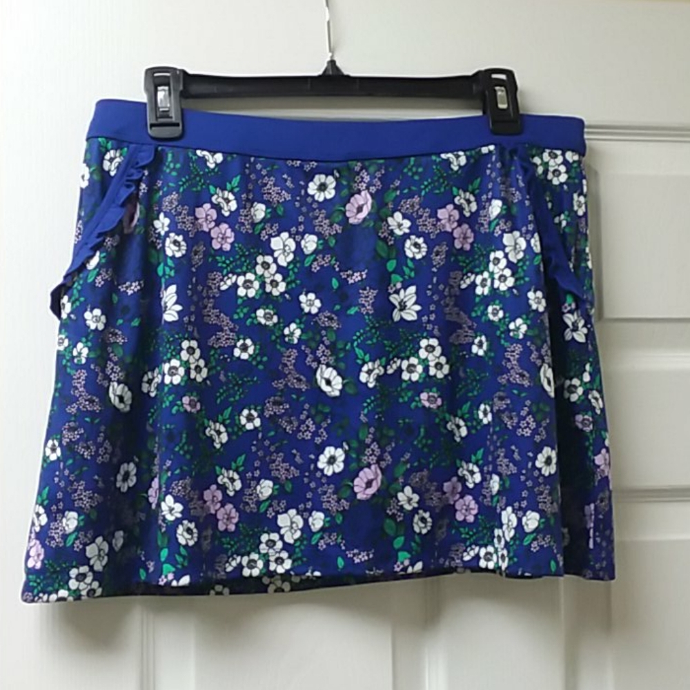 Callaway woman's floral skort